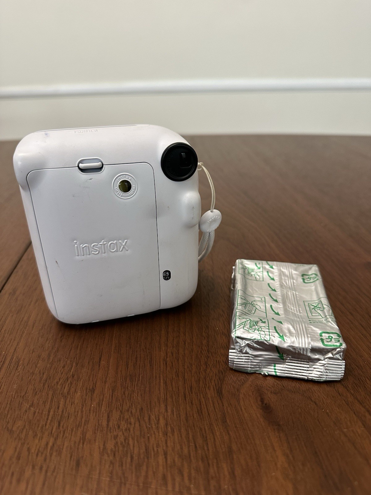 Fujifilm Instax Mini 12 Instant Film Camera Clay White With brand New Film pack