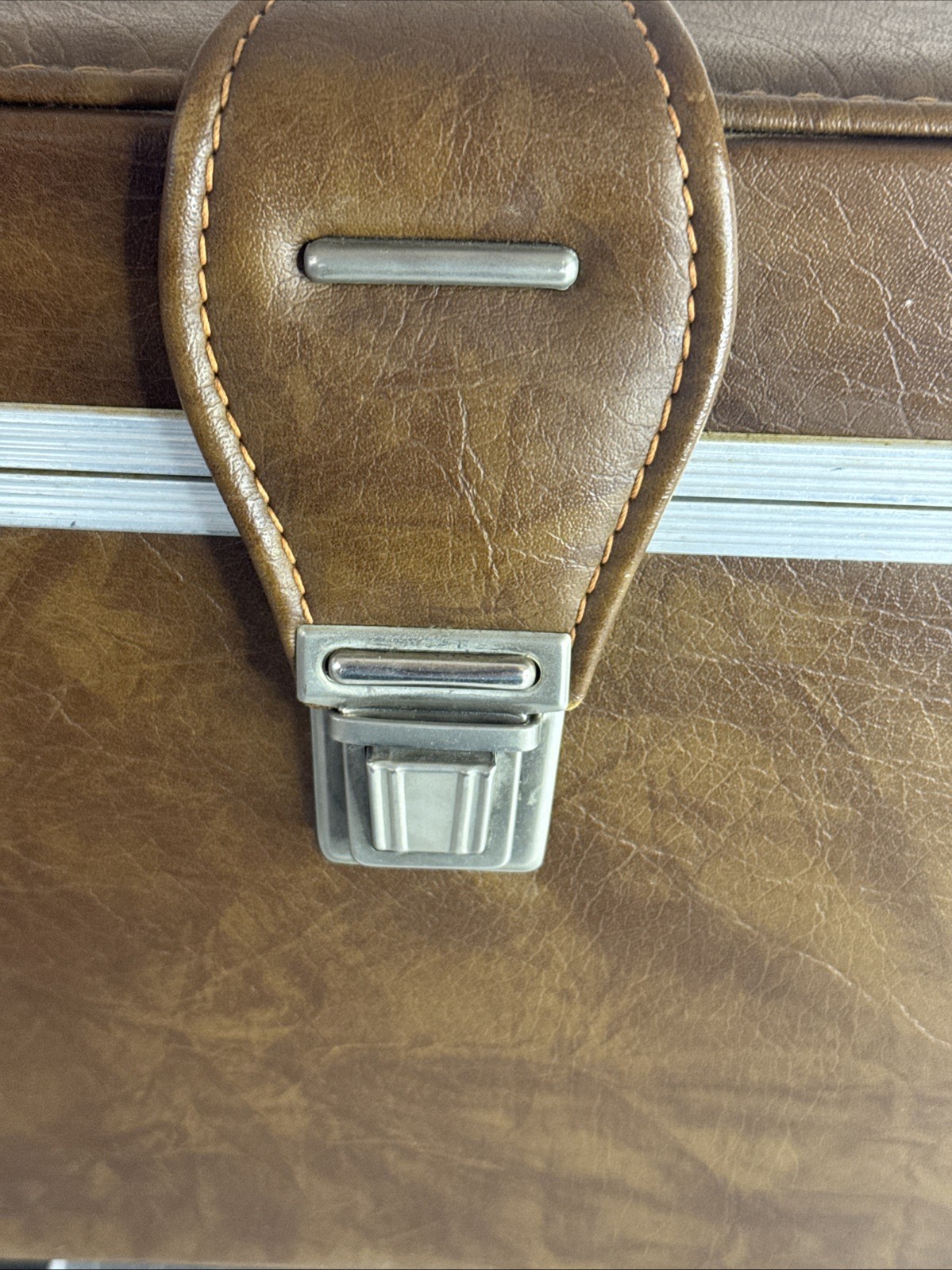 VTG Brown Faux Leather Camera Hard Shell Case Complete w/ Shelf 12x 6 x 9 NICE