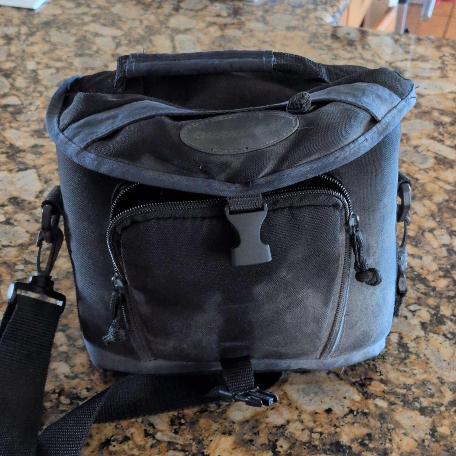 Quantaray Black Camera Carry/Shoulder Bag with Strap, Accessory Compartments