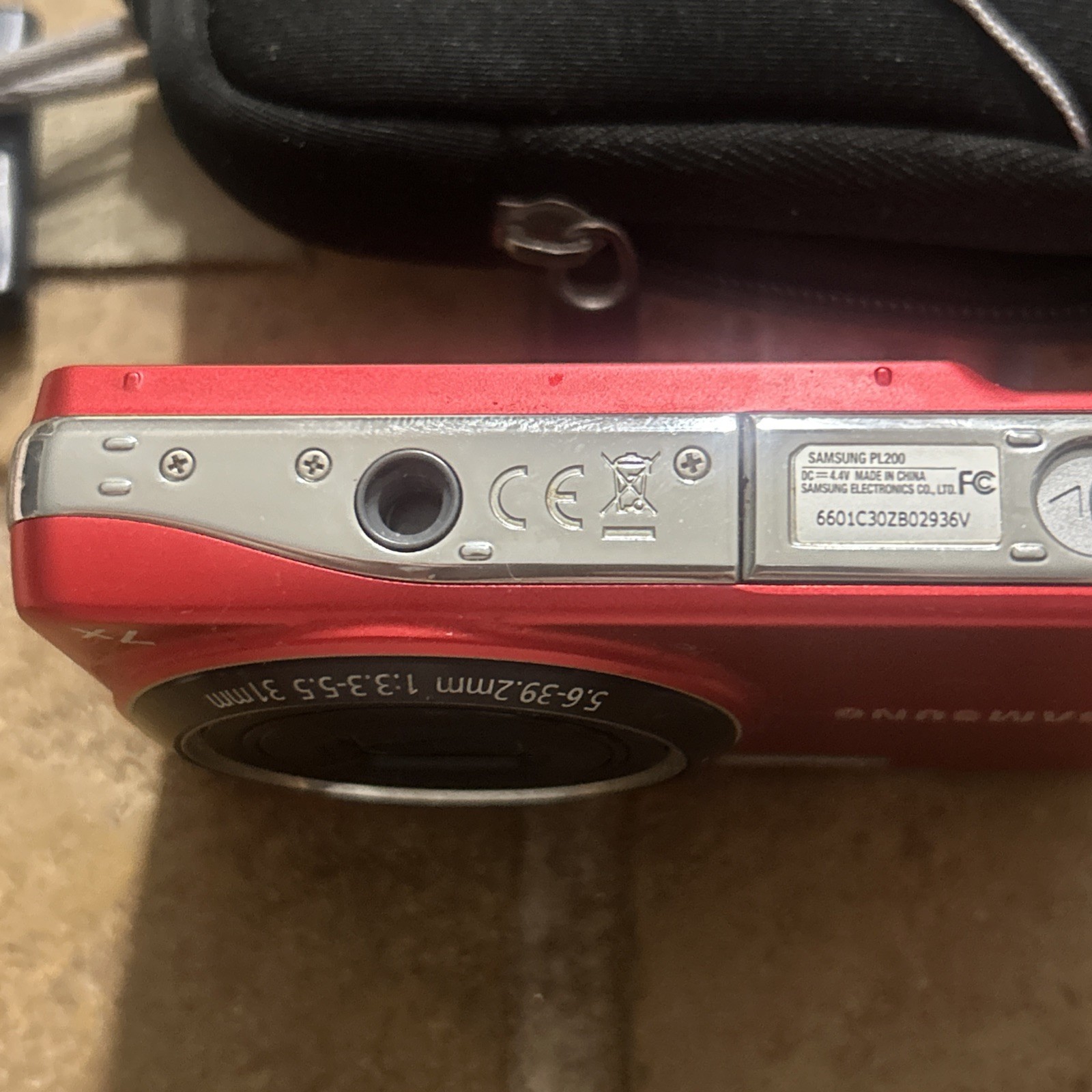 Samsung PL Series PL200 14.2MP 7x Zoom Digital Camera In Red READ DESCRIPTION