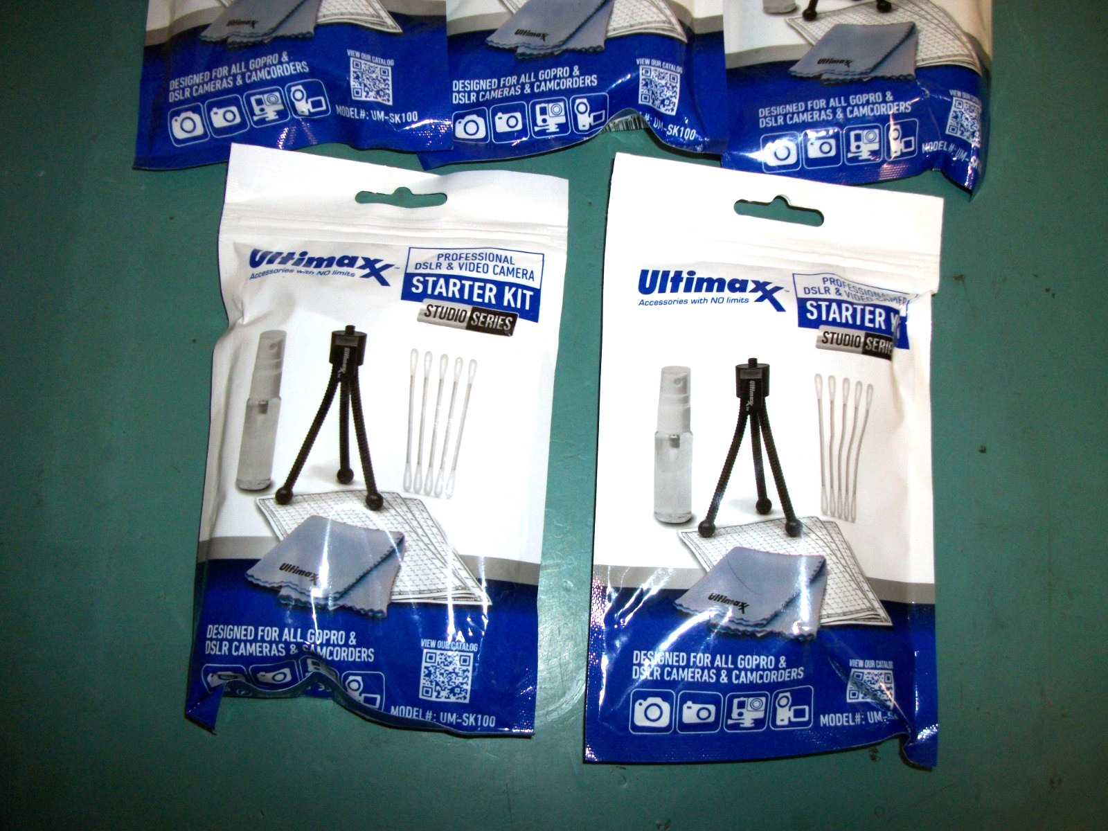 ULTIMAXX UM-SK100 Professional DSLR&Video Camera Starter Kits – NEW Sealed Pkg