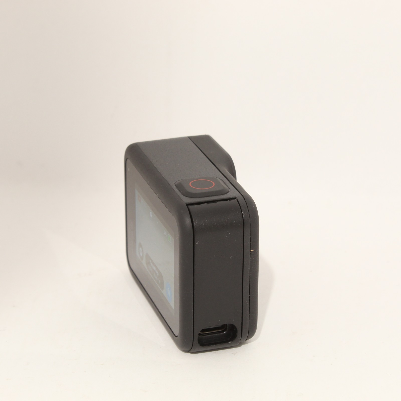 Good GoPro HERO8 Black 4K UHD Action Camera with Battery + 1 Year Warranty