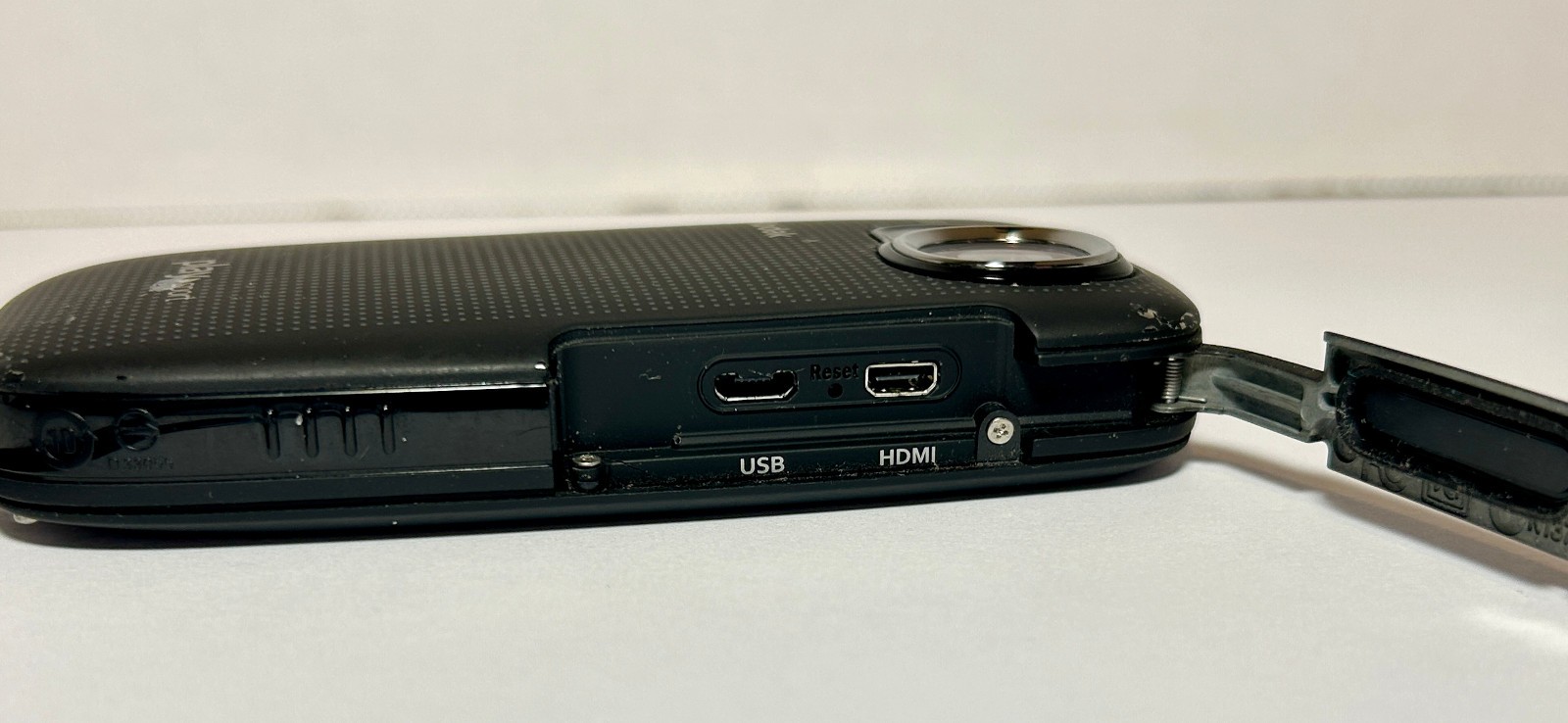 KODAK PLAYSPORT Zx5HD WATERPROOF POCKET VIDEO CAMERA CAMCORDER