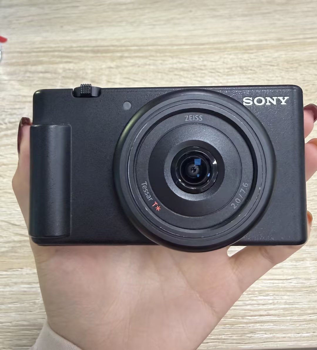 Sony ZV-1F 20.1MP 4K f/2 Vlogging Compact Digital Camera Black