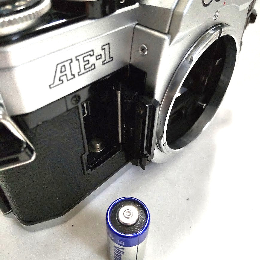 Read [Excellent+] Canon AE-1 35mm SLR Film Camera w/ 50mm f/2 Lens #78098