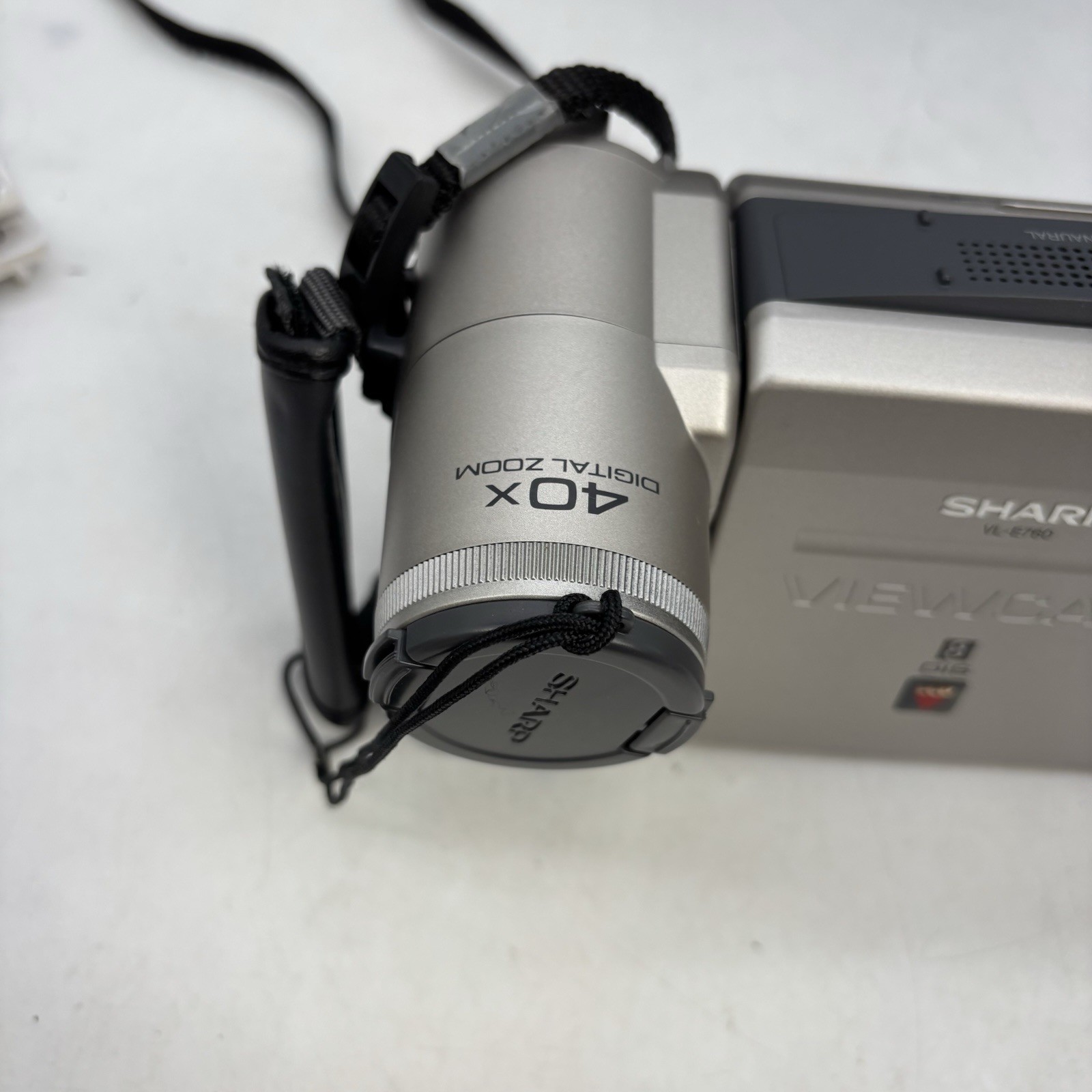 Sharp Viewcam VL-E760U & Charger, Carry Bag, and Film NEEDS NEW BATTERY