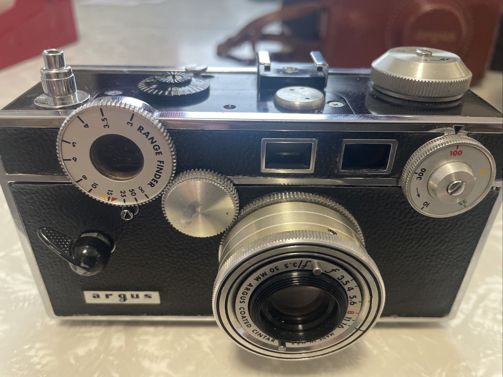 Argus C3 “The Brick” Vintage 35mm Film Camera – TESTED & WORKING