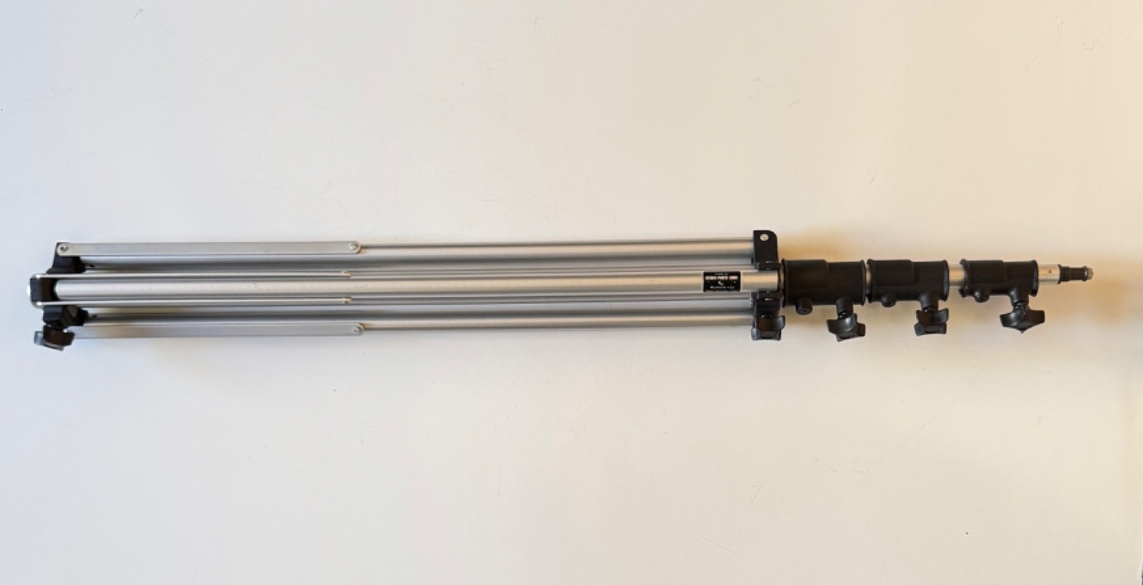 Manfrotto Sturdy Studio Light Stand by Bogen, 42″ Collapsed, 12 Ft. Extended