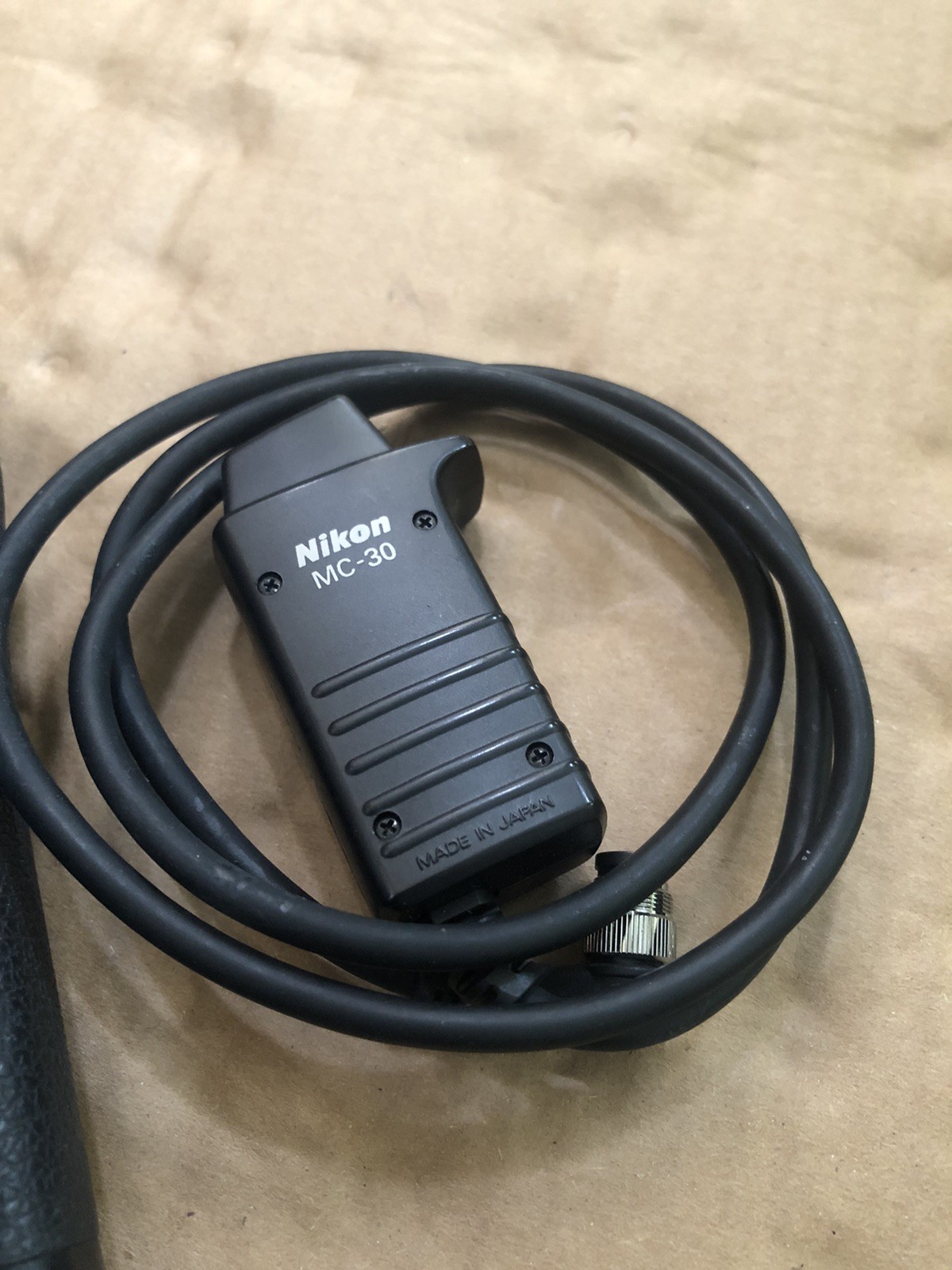 Nikon MB D10 Battery Grip And MC 30 Trigger For Nikon D300, D300s Nikon D 700