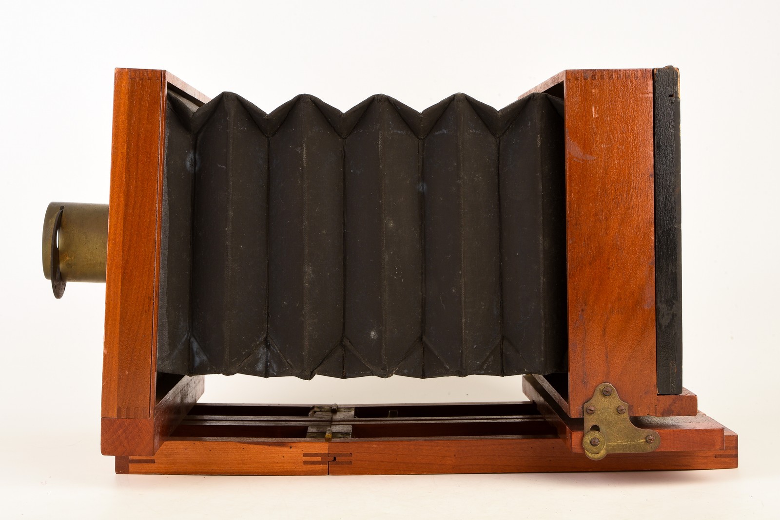 Putnam Marvel 5×8″ Large Format Tailboard Camera with Waterbury Brass Lens V33