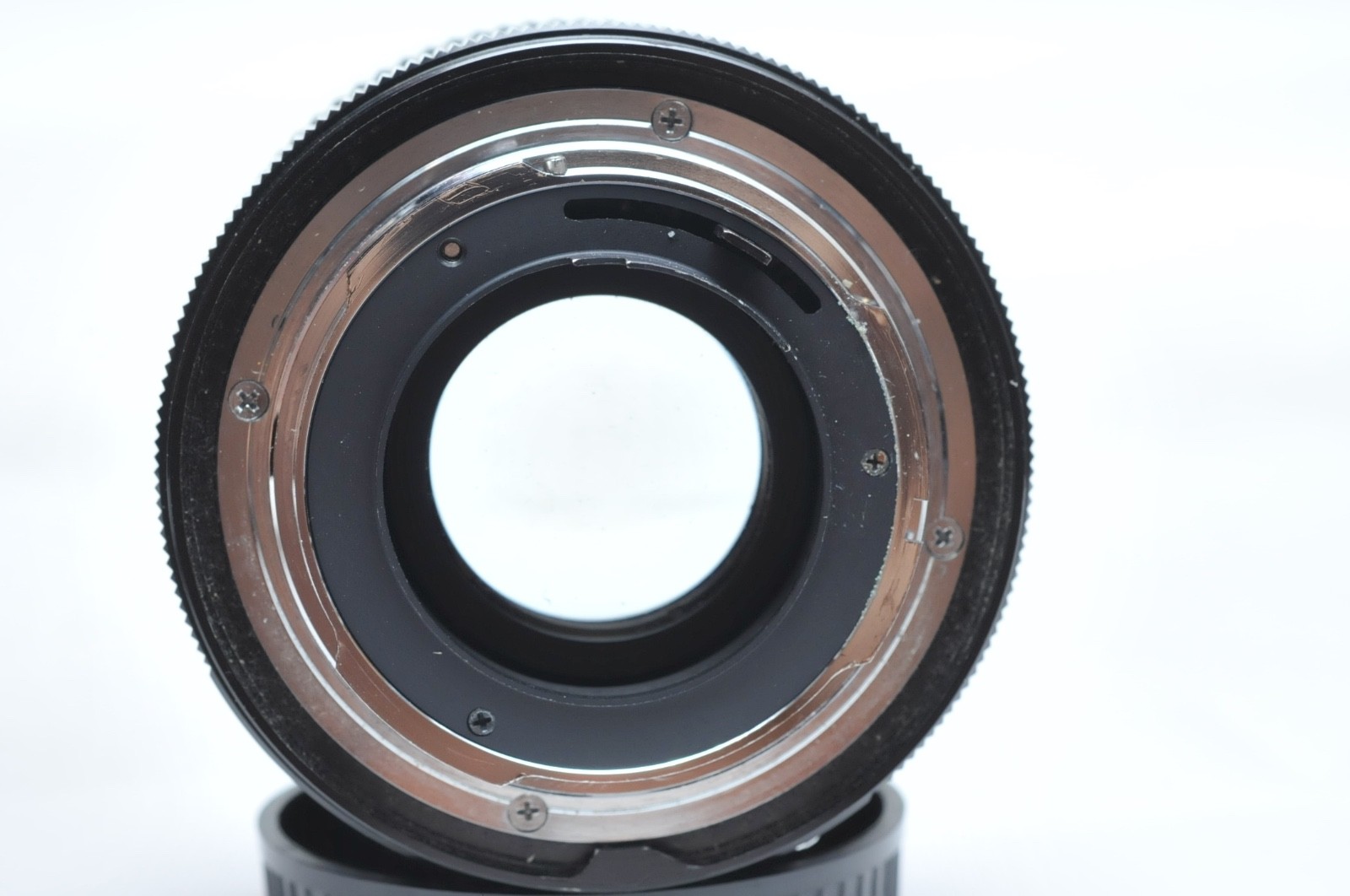 Kiron 28mm f/2 AR