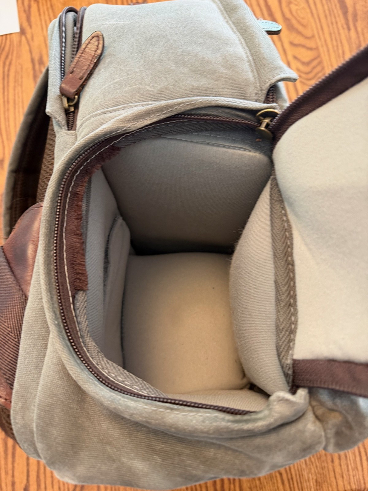 ONA – Bolton Street Backpack in Smoke gray – Missing Side zipper Pulleys