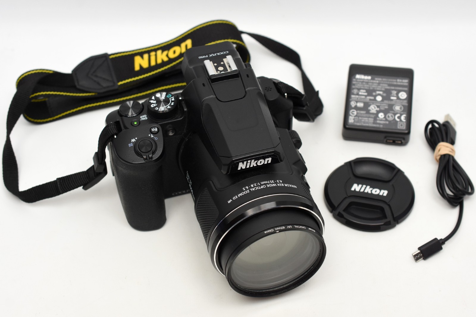 Nikon Coolpix P950 Digital Camera 83x Optical Zoom 16MP 4K Wi-Fi – EXCELLENT