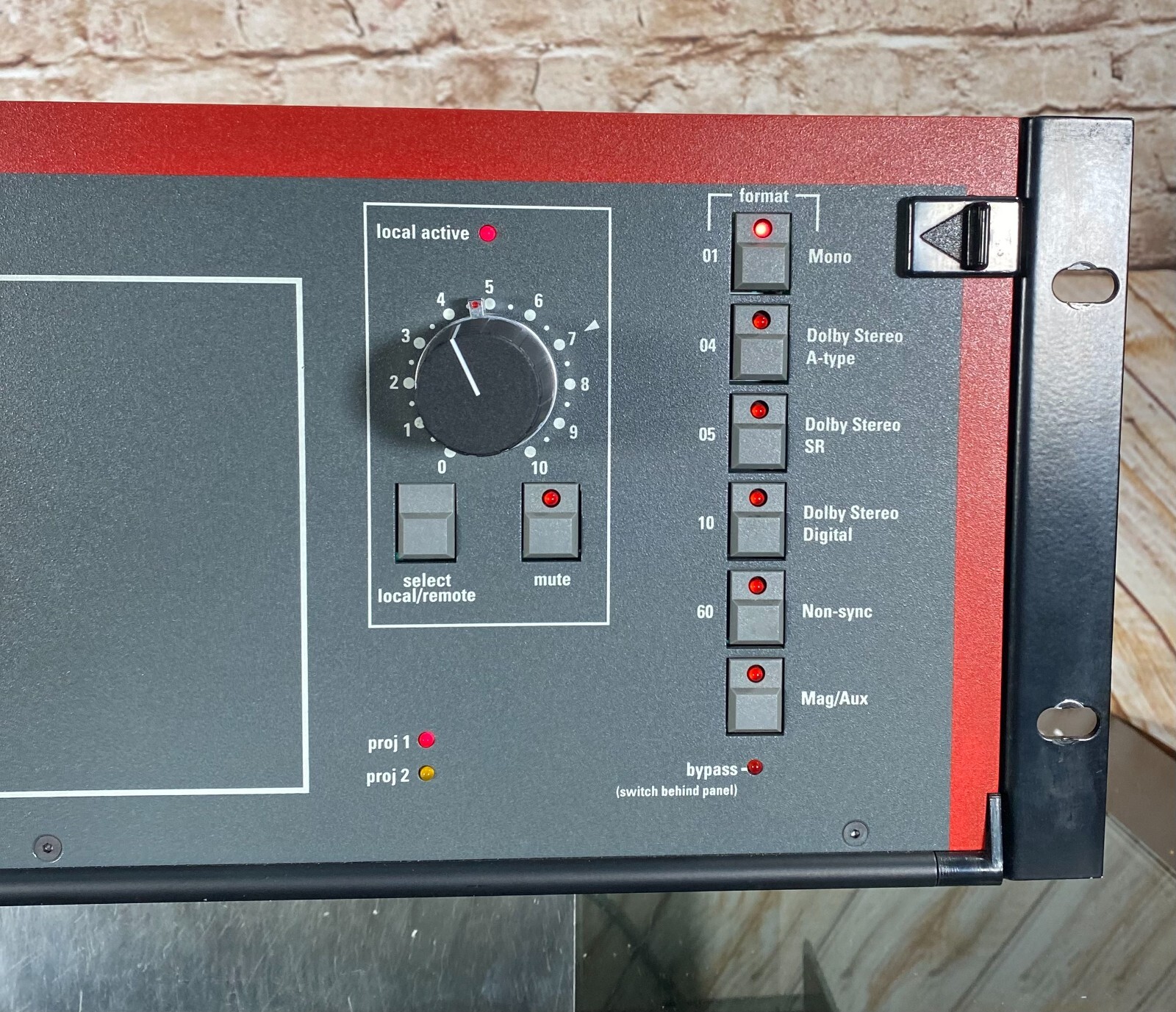 Dolby Model CP65 Stereo Analog 6-Channel Cinema Sound Processor