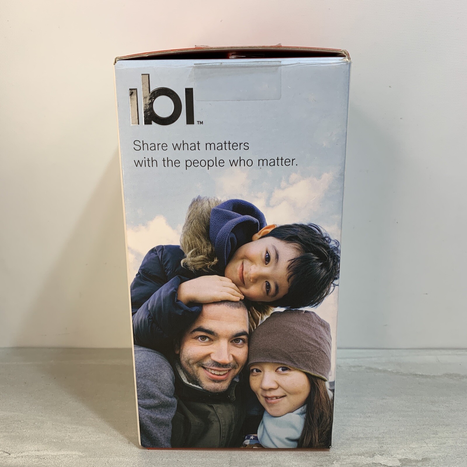 ibi – The Smart Photo Manager – 1TB – Collect, Organize & Privately Share Photos