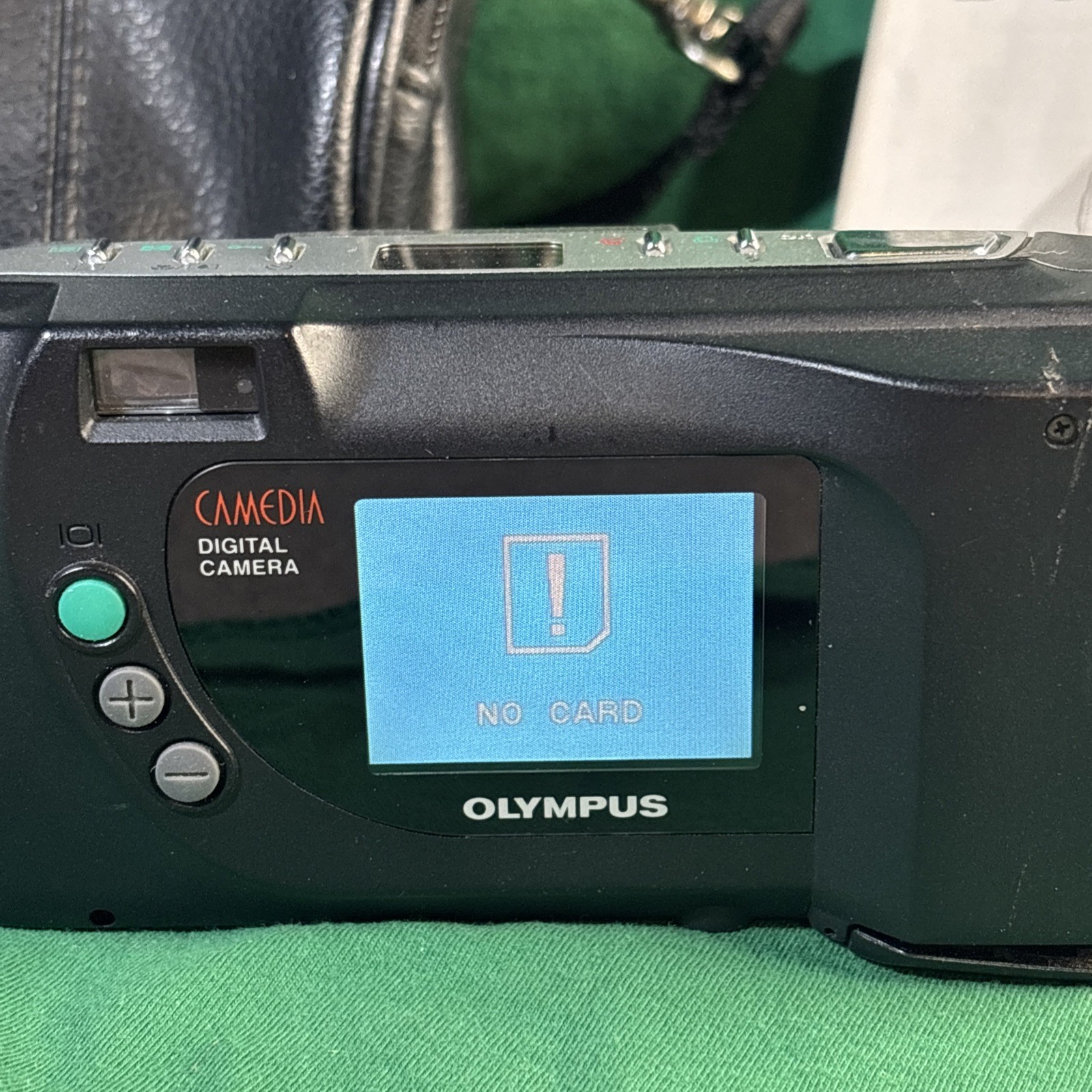 Olympus Camedia D-360L W/Case See Description