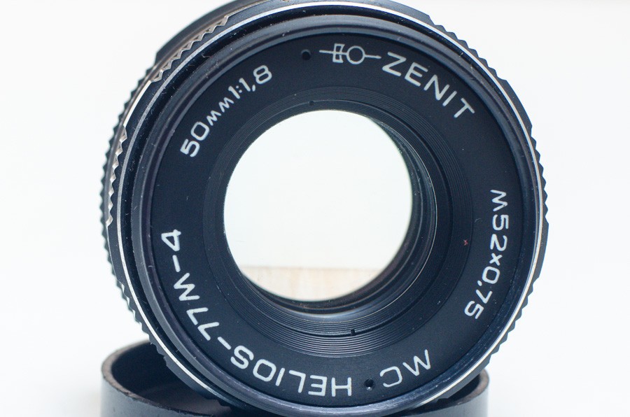 MC Helios 77M-4 1.8/50 50mm f1.8 M42 Soviet SLR lens. EXCELLENT