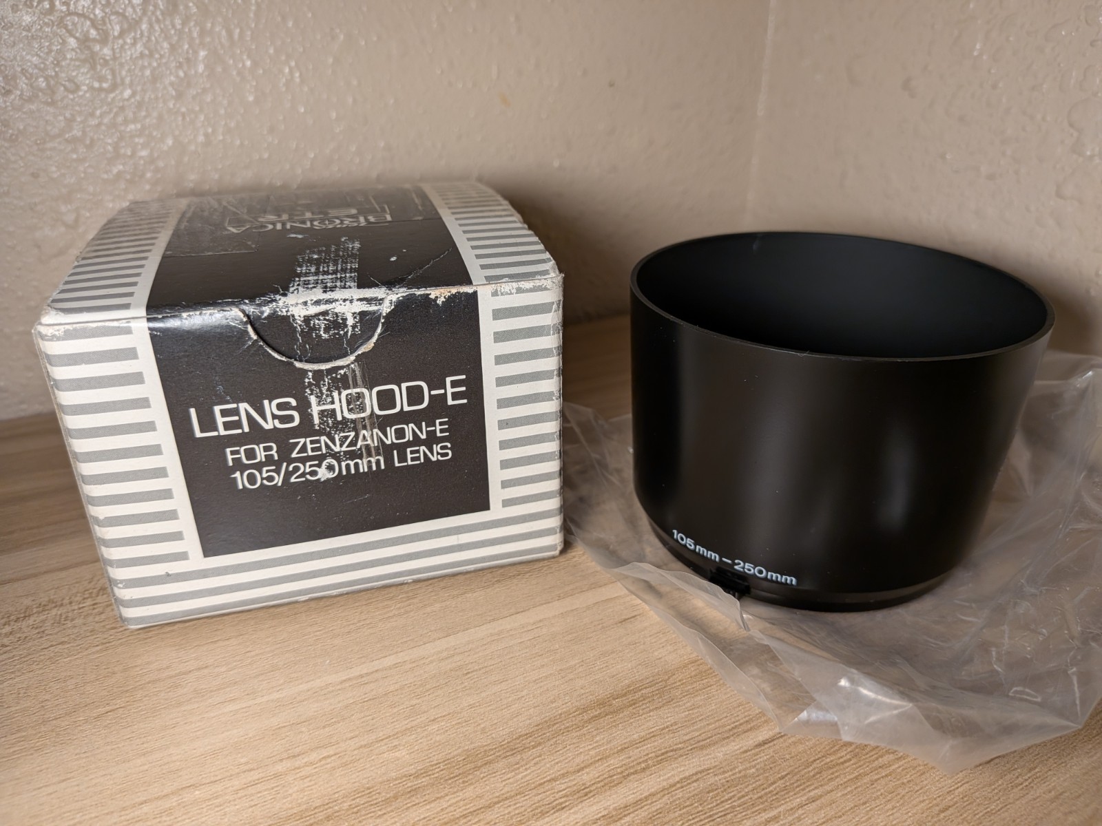 Original Zenza Bronica Snap-On LENS HOOD FOR 105mm-250mm LENS