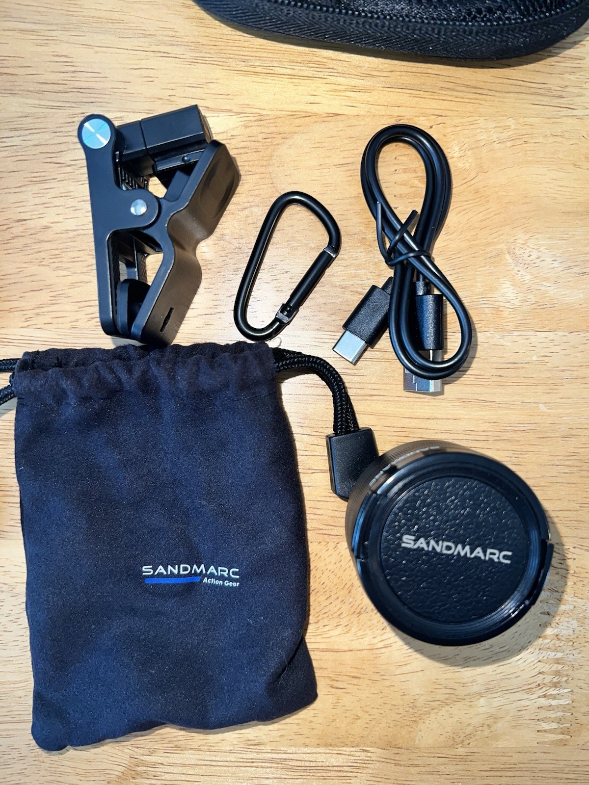 SANDMARC 100mm Macro Smartphone Lens Kit Clip-On Multi-Coated w/ Pouch Caps