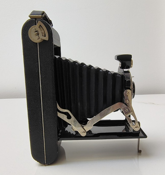 Vintage 1935-37 Kodak Six-16 Junior Folding Camera w Kodex Lens – FREE SHIPPING!