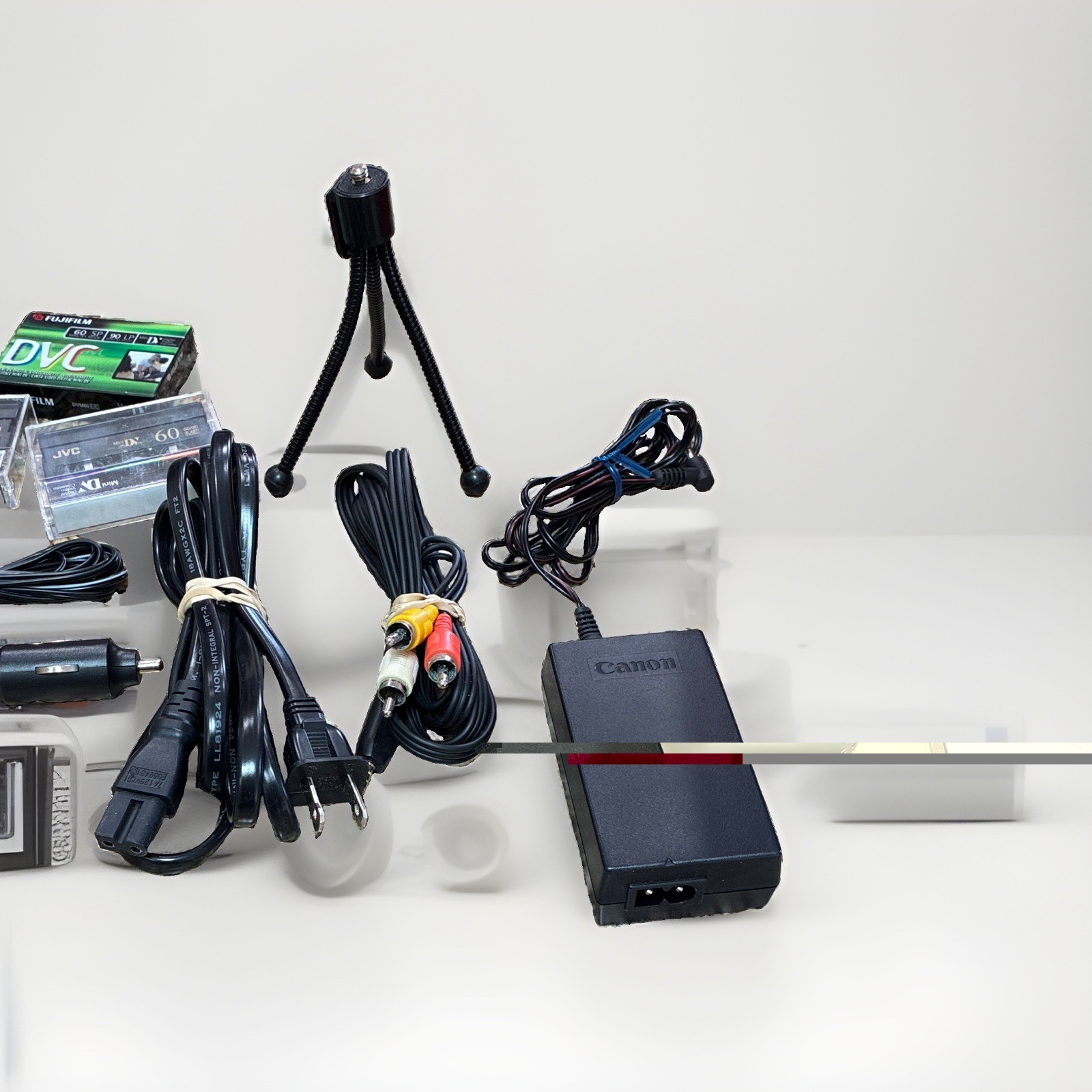 Canon ZR60 MiniDV Handheld Camcorder Silver 18x Optical/360x Digital Zoom USB