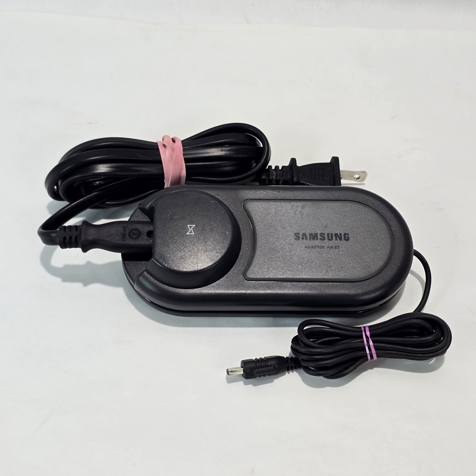 Samsung SCD80 Mini DV Digital Camcorder 400x Zoom + AA-E7 AC Power Adapter READ