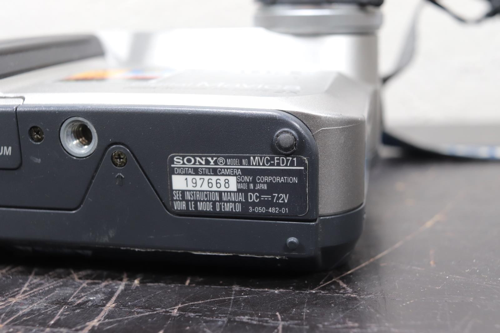 Sony Mavica MVC-FD71 0.4MP Digital Camera No Battery or Charger