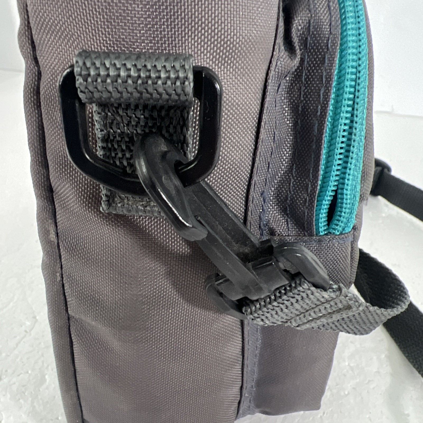 VTG Coast Camera Bag Shoulder Strap Black Blue Teal Accents Retro Case 2 Compart