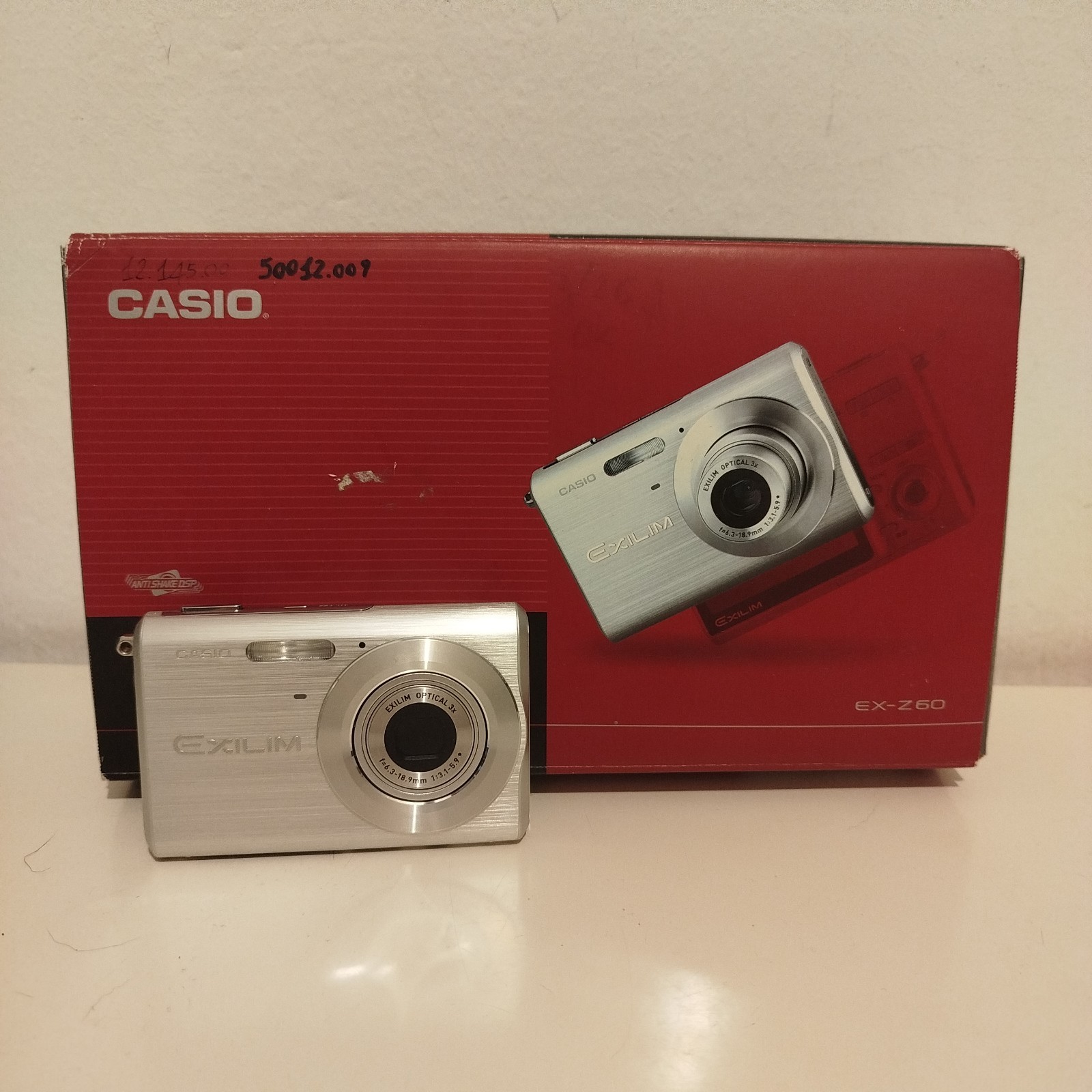 Casio Exilim EX-Z60 Digital Camera Compact Digital Camera 6.0 Pixel Box