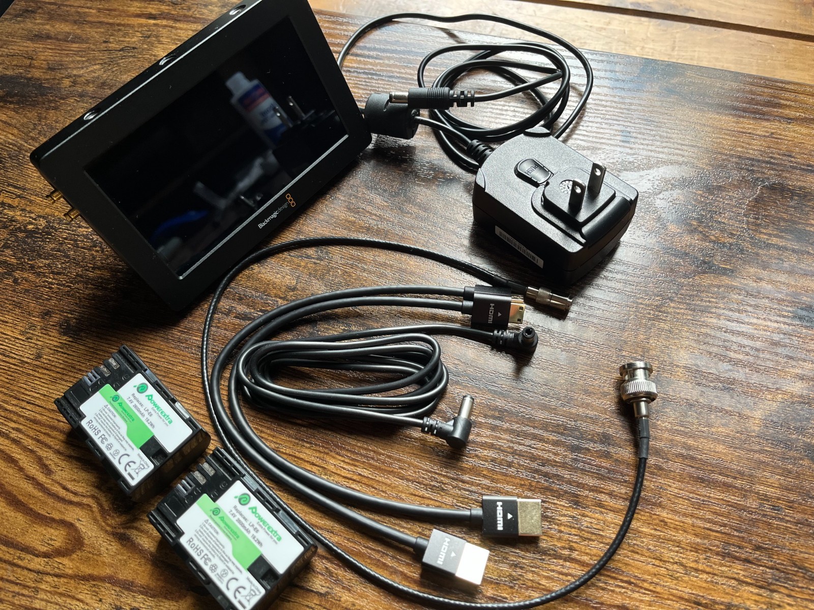 Blackmagic Design Video Assist 3G-SDI/HDMI 5″ Recorder/Monitor