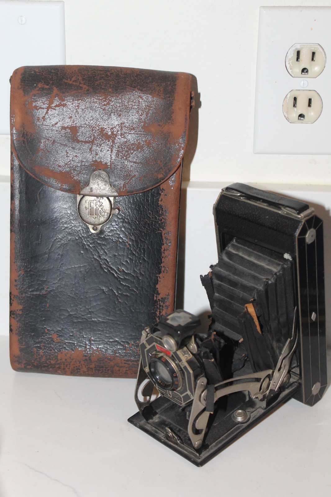 1930s Kodak Six-16 Octagonal Art Deco Folding Camera With Leather Case
