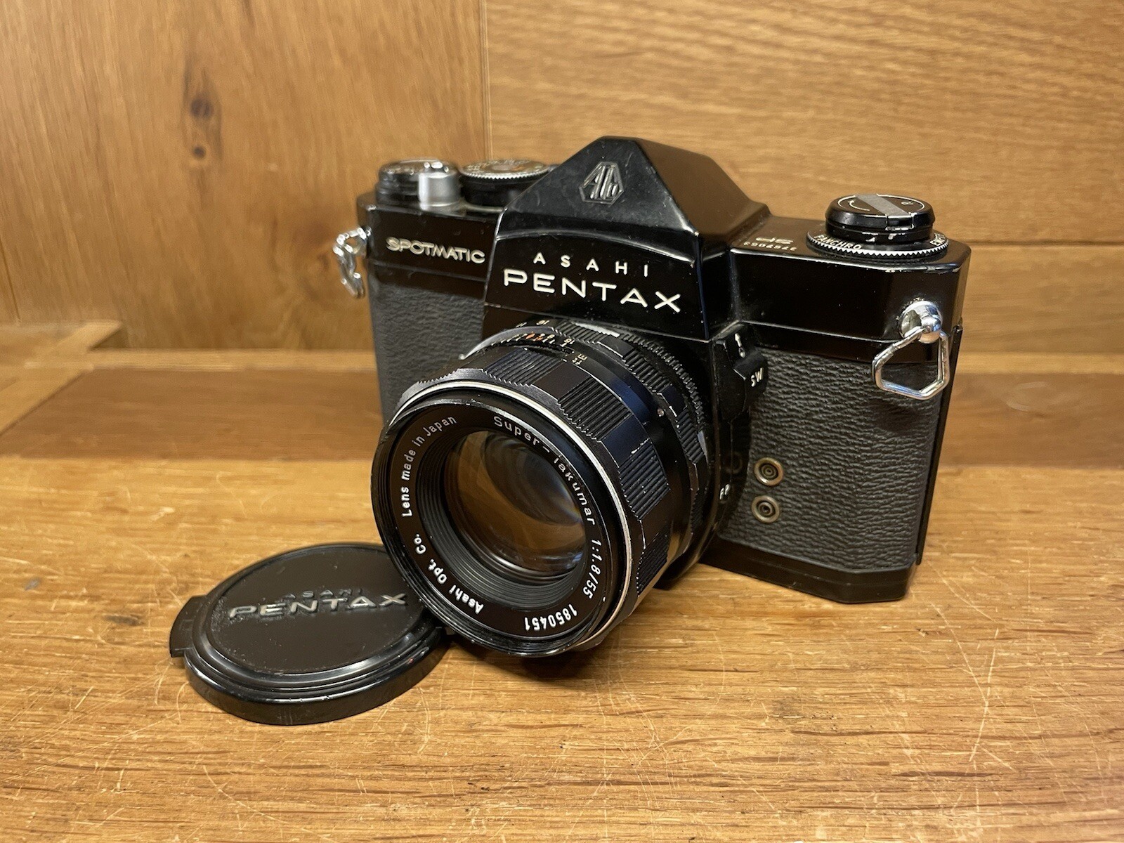 *Near Mint* Pentax Spotmatic SP Black Film Camera Super Takumar 55mm F/1.8 Lens