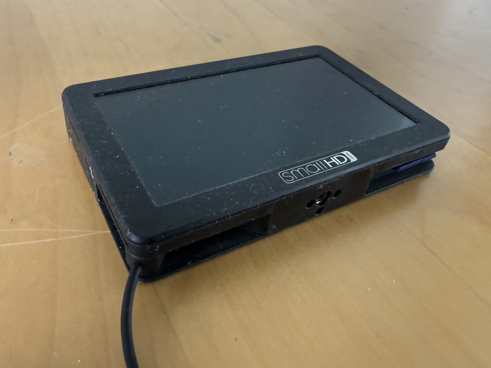 SmallHD FOCUS 5″ On-Camera IPS Touchscreen Monitor