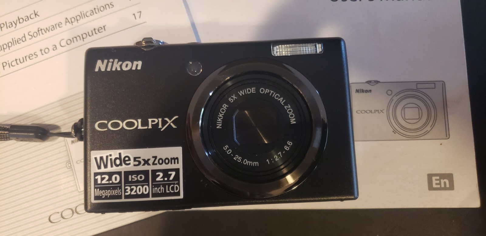Nikon Coolpix S570 12 Megapixel Digital Camera wAccesories – Works Great