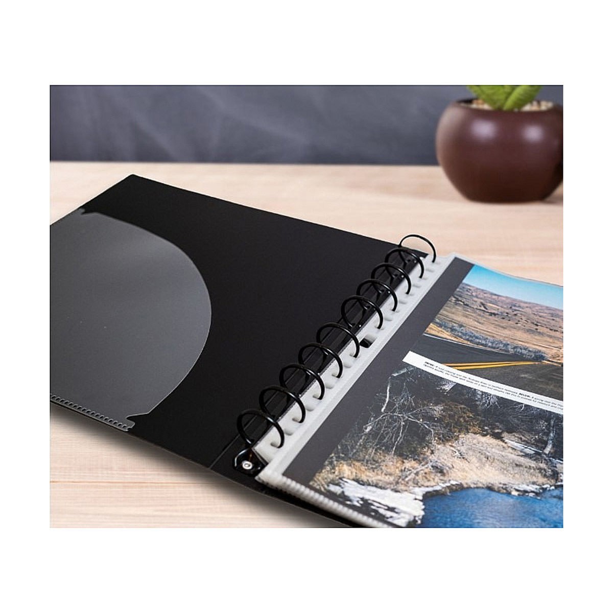 Itoya Art Profolio Multi-Ring Binder, 9×12″ Art Size, 20 Double Sided Pages, 40