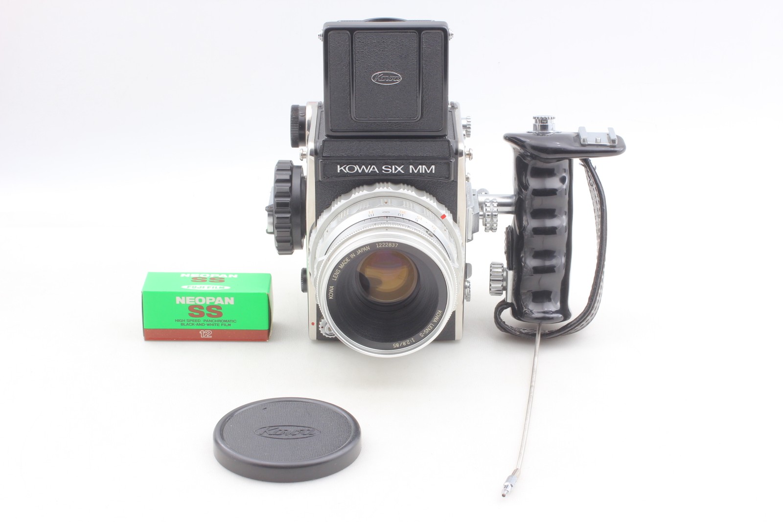 Near Mint : Kowa SIX MM Late Silver 6×6 Medium Format Film SLR 85mm f2.8 JAPAN
