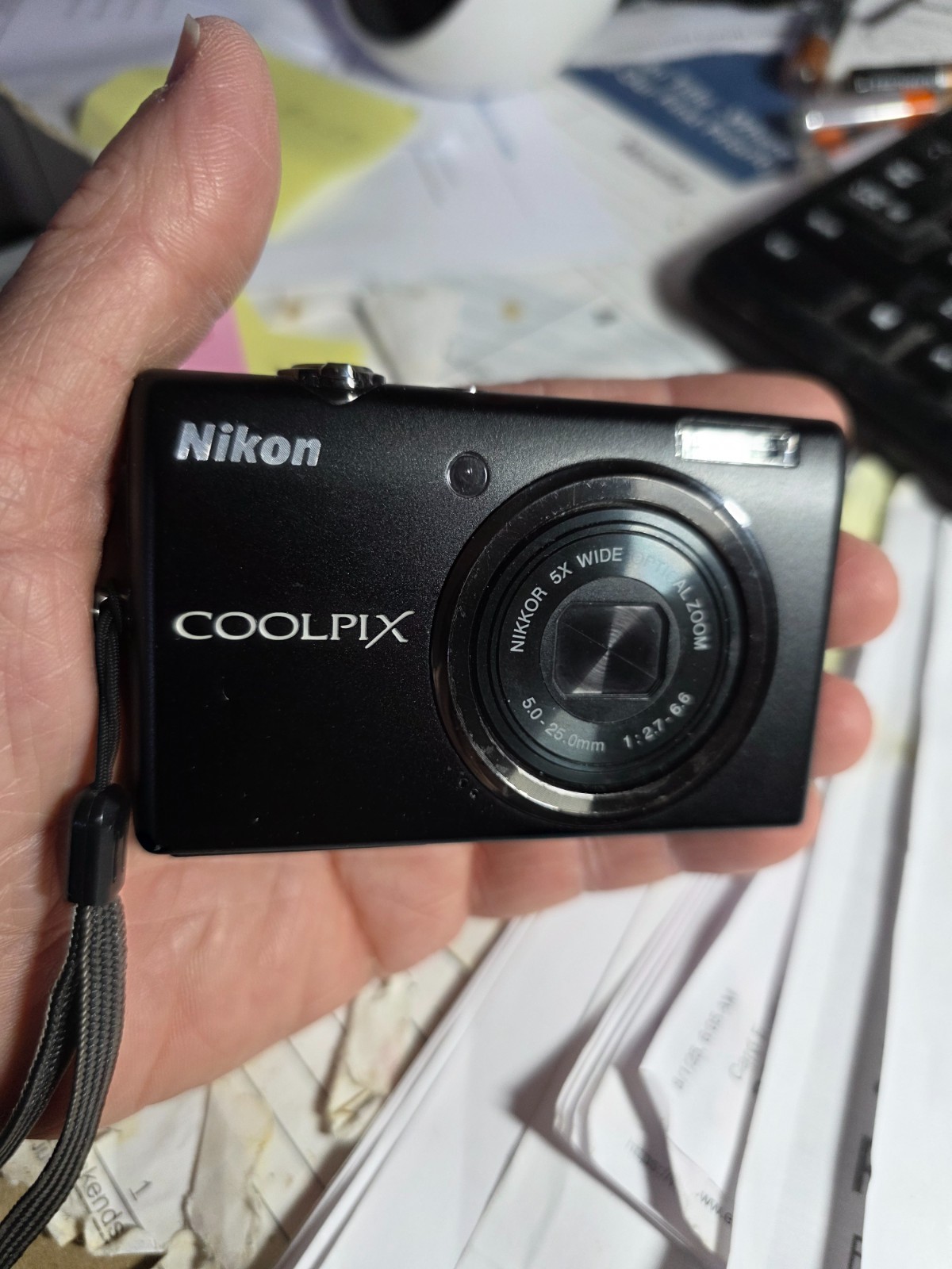 Nikon COOLPIX S570 12.0MP Digital Camera 5x Zoom Black READ