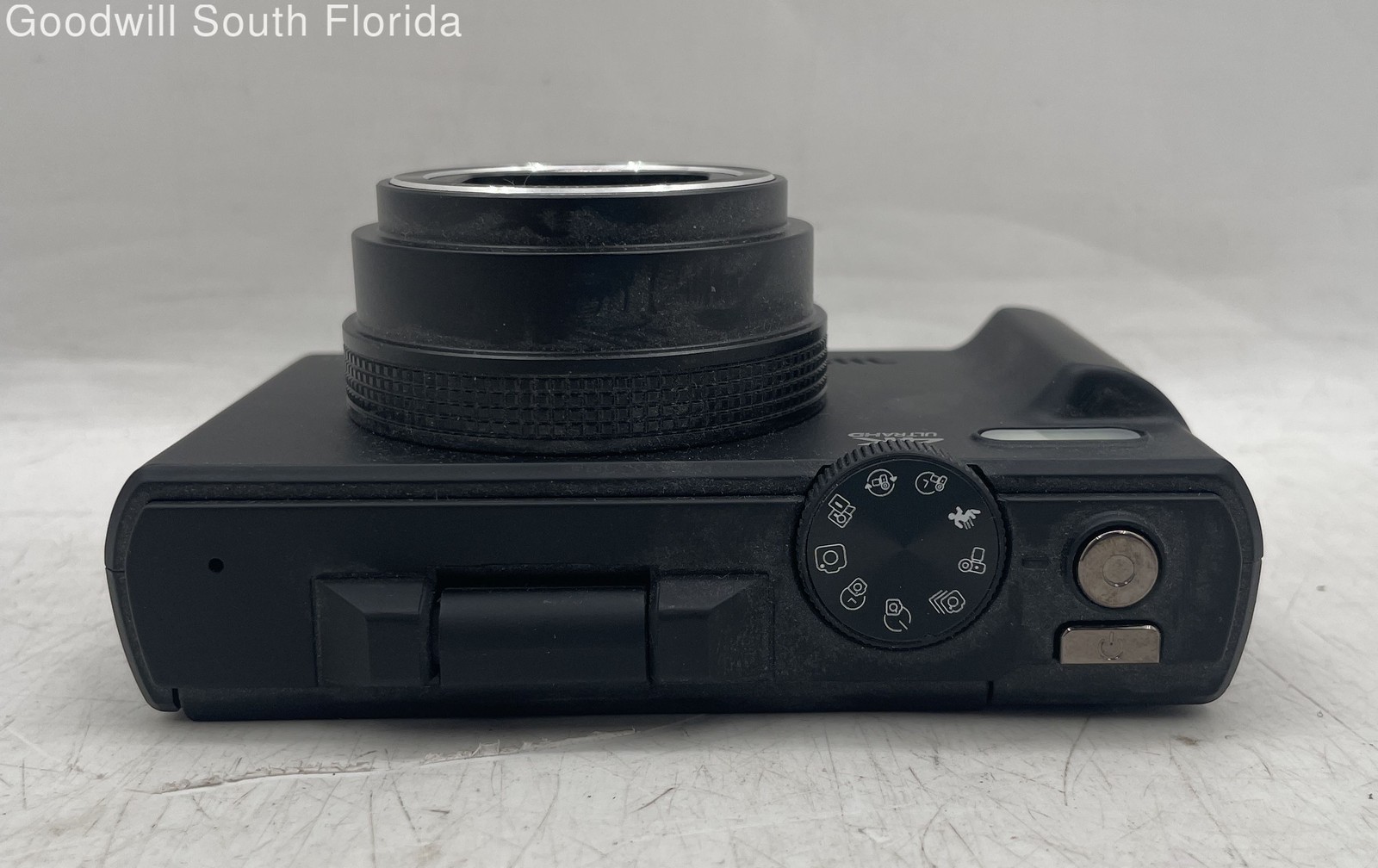 4K Ultra HD Black 64MP 18x Zoom USB Compact Portable Digital Camera