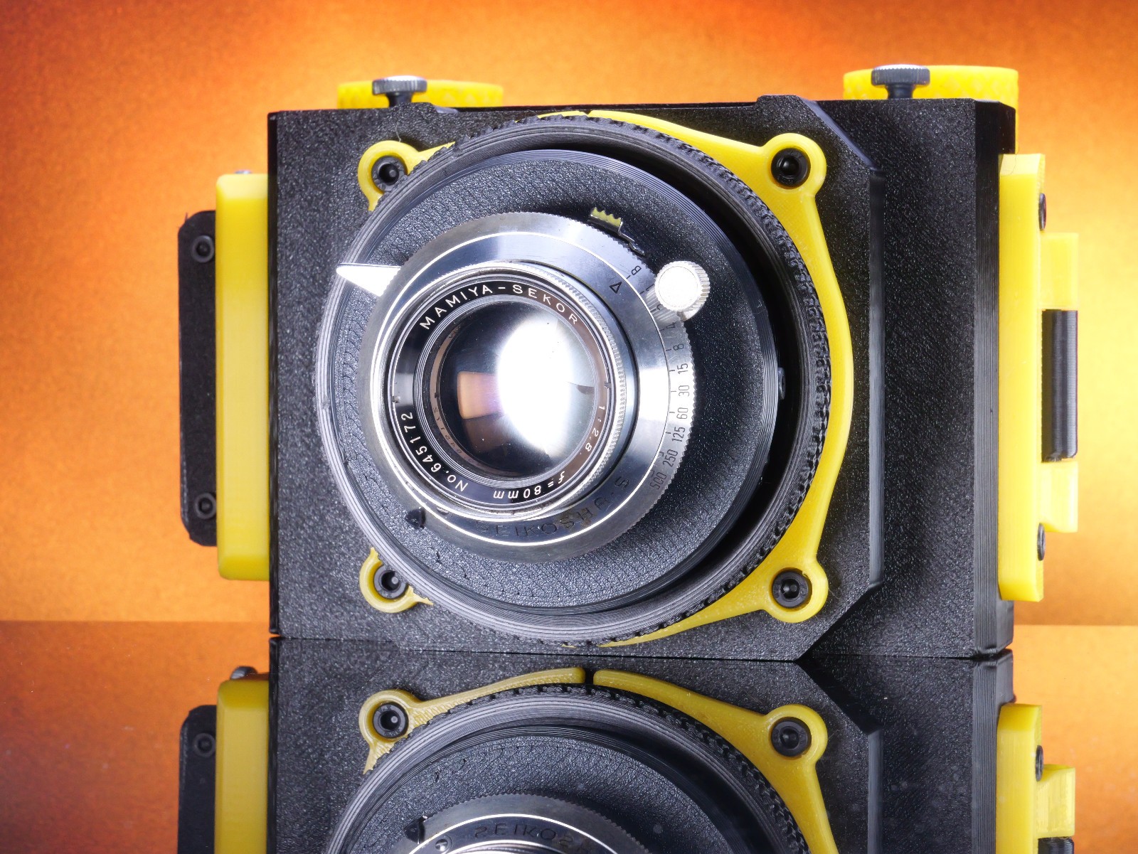 Zone xTWO 6×9 Medium Format Black & Yellow w/ 80mm F2.8 Lens #645172