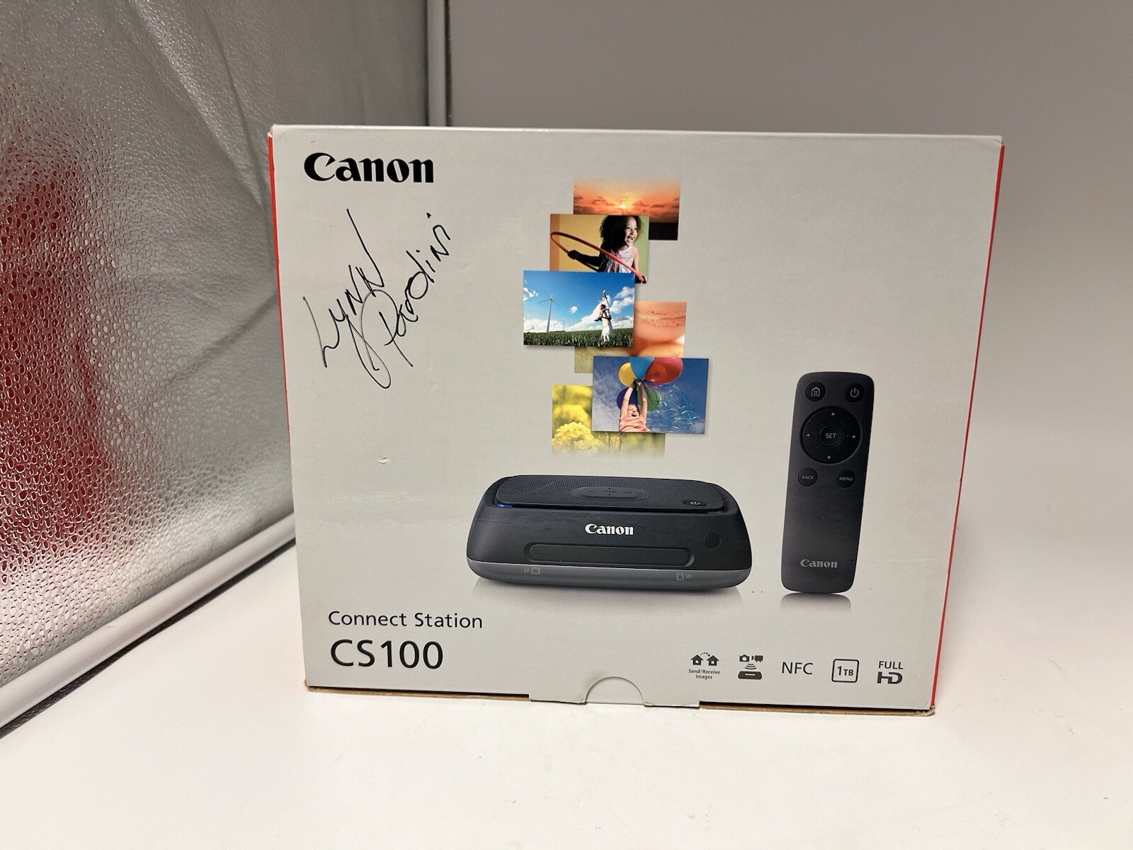 Canon Connect Station CS100 1TB Storage Device (Photo Albums and Storage)