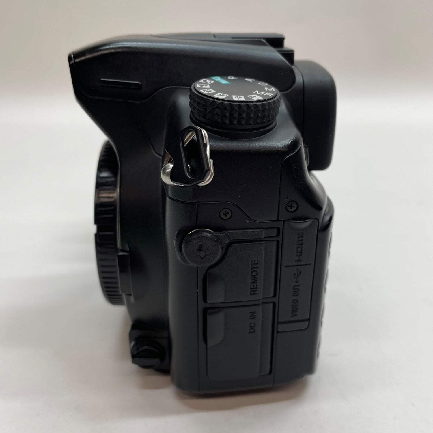 Sony Alpha 700 12.2MP Digital SLR DSLR Camera Body Only