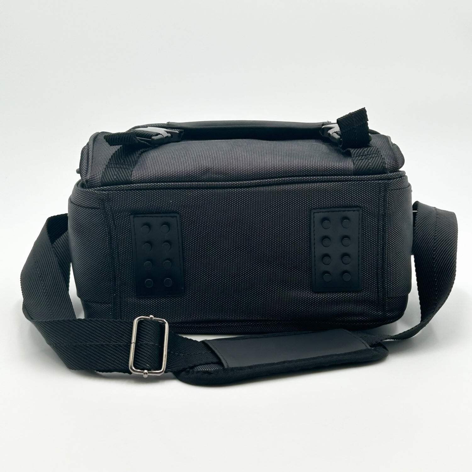 Nikon Black Nylon Camera Carry/Shoulder Bag with Shoulder Strap