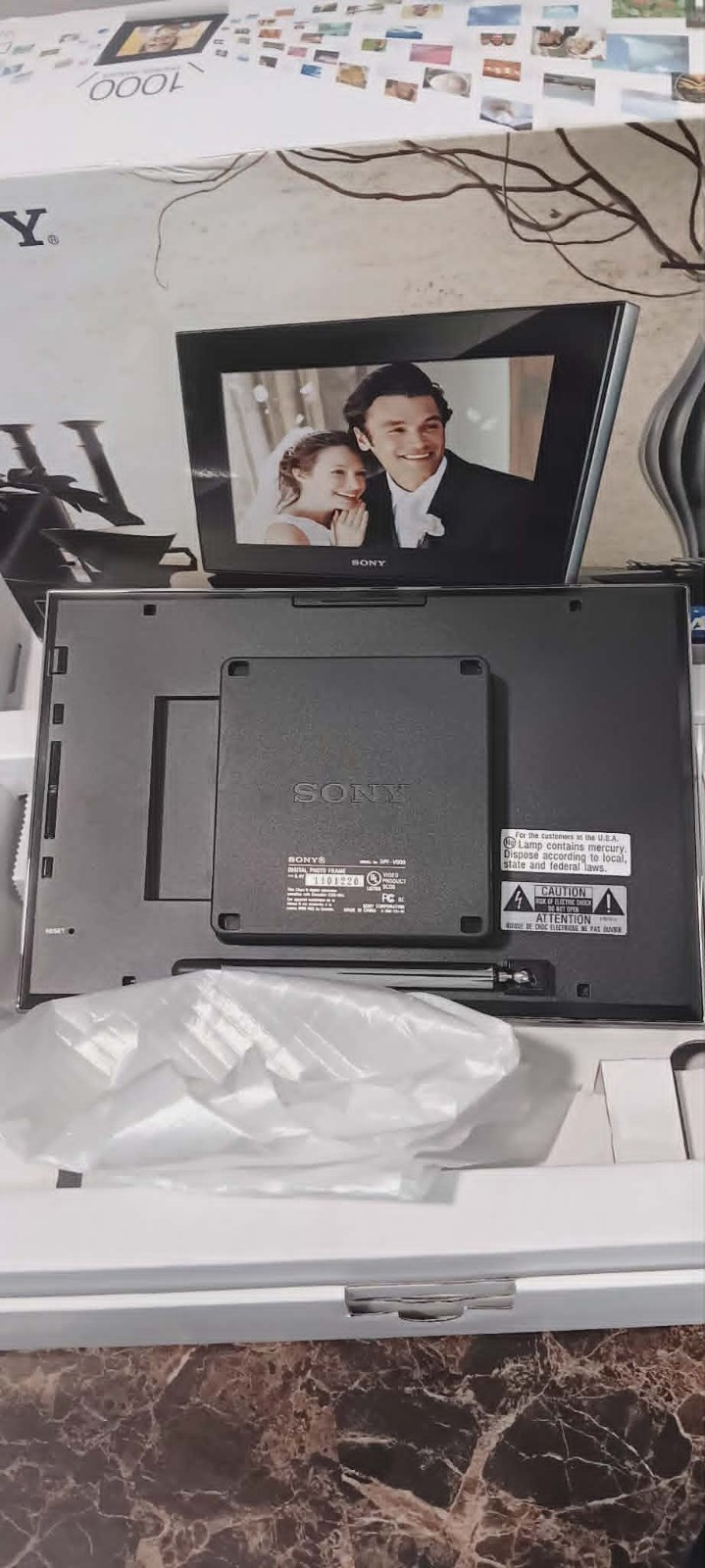 SONY S-FRAME 9″ LCD FRAME – DPF-V900 – DIGITAL PICTURE FRAME – NEW