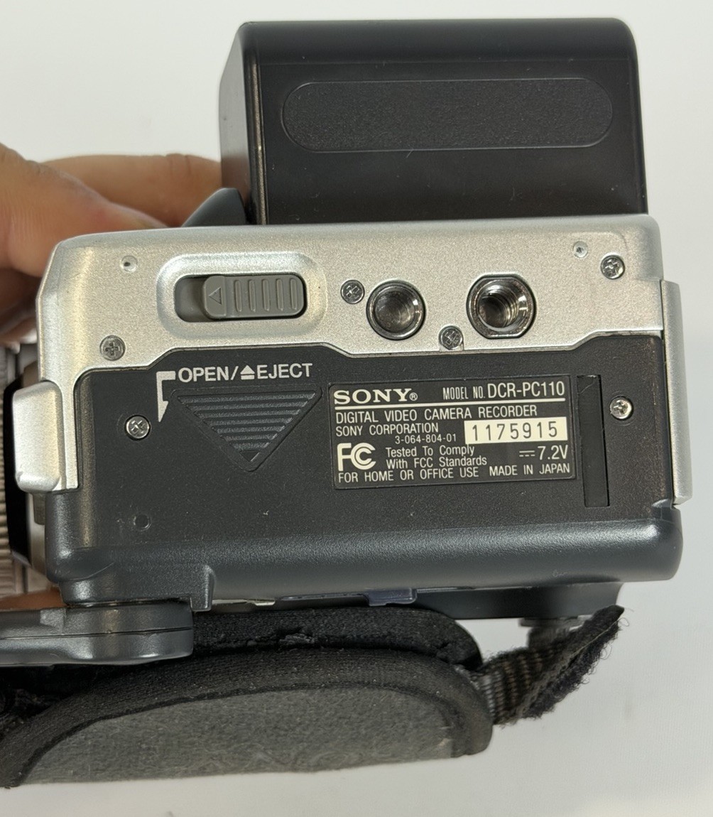 SONY HANDYCAM DIGITAL CAMCORDER DCR-PC110 *TESTED & WORKING* NTSC