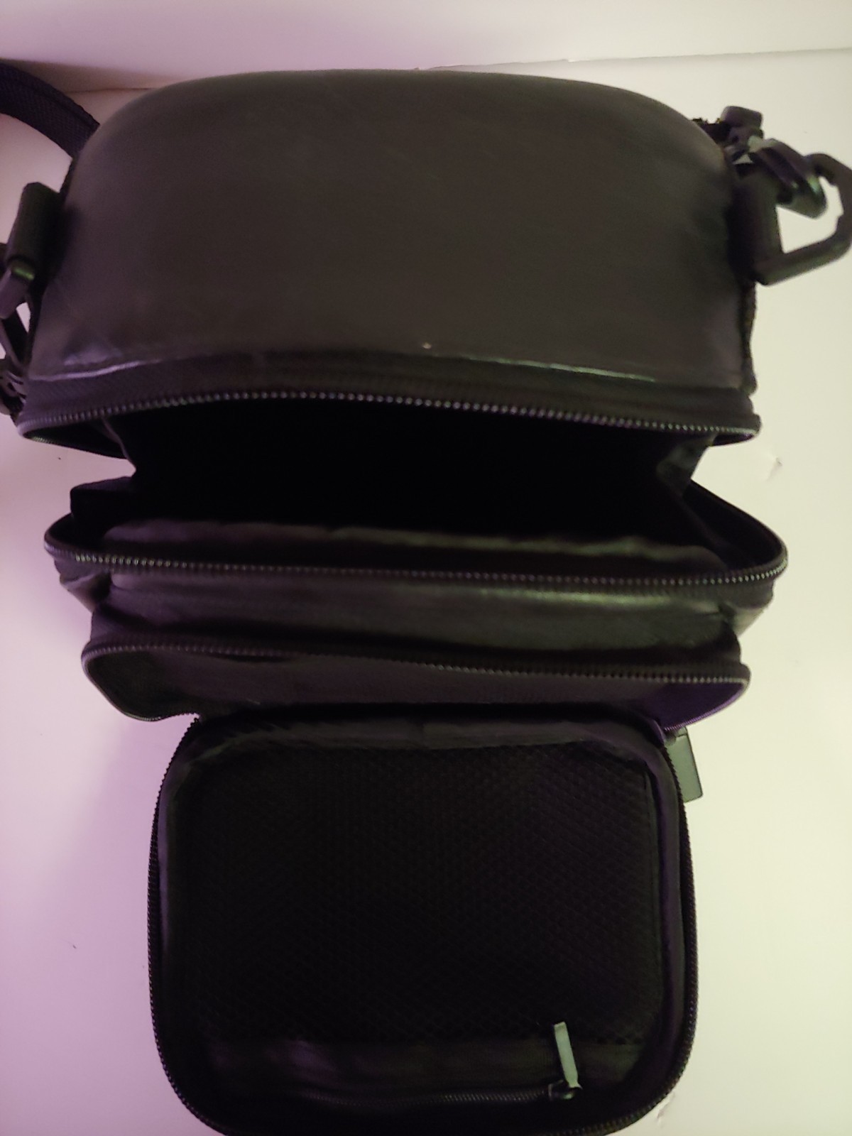 Sony FD Mavica MVC-FD75 Digital Camera Bundle, 1 Battery & Charger, Bag/Strap