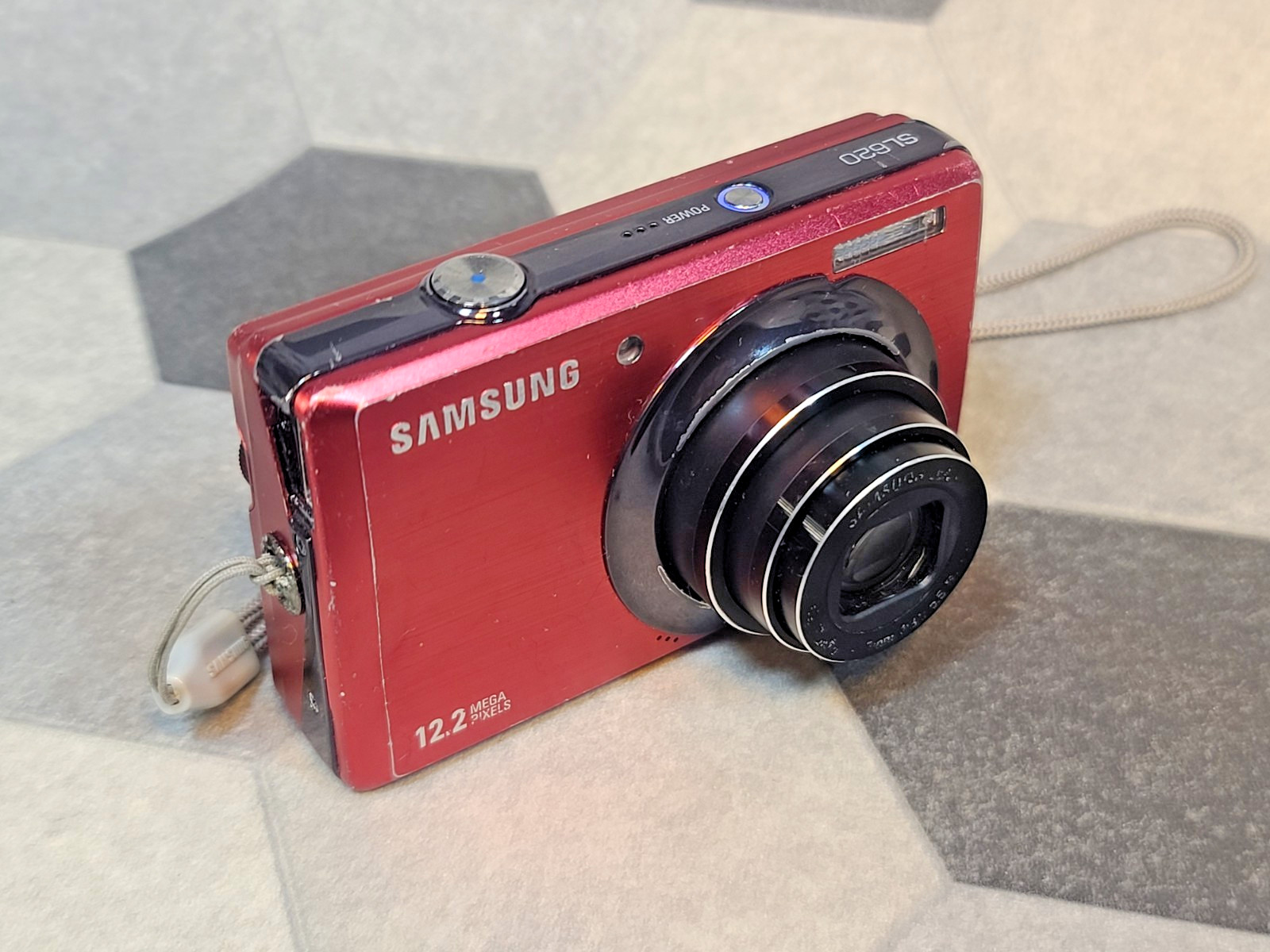 Samsung SL620 12.2MP Built-in Flash 5X Optical Zoom Compact Digital Camera