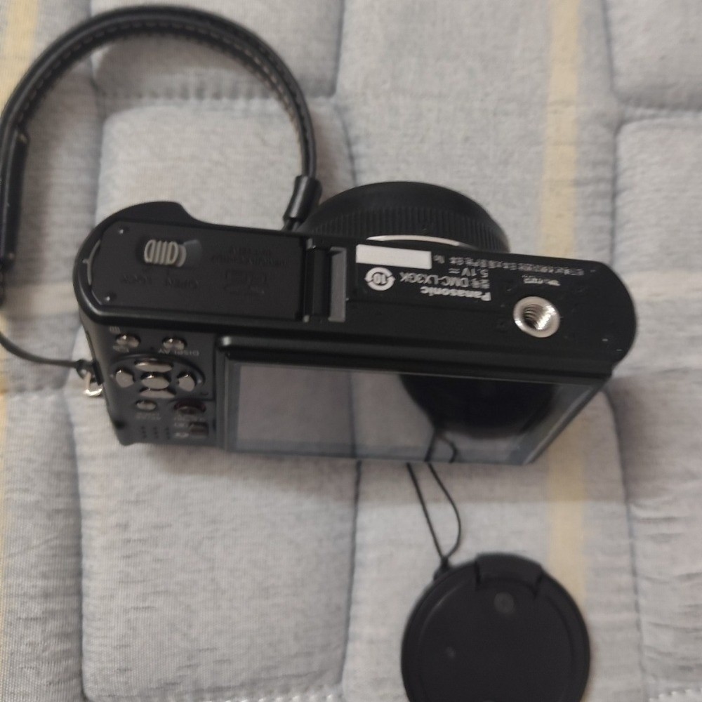Panasonic LUMIX DMC-LX3 Digital Camera 10.1MP 2.5x Optical Zoom Black AF Lock