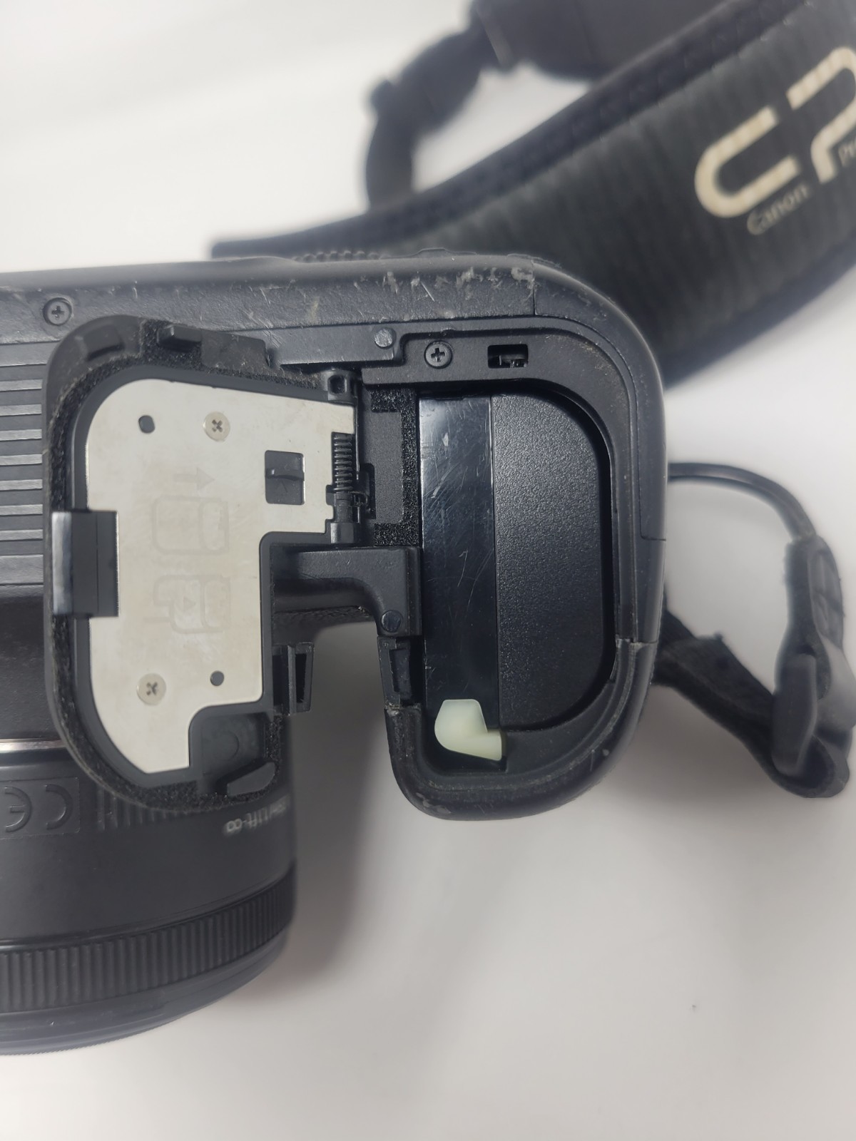 Canon EOS 6D With 50mm Lens, Batteries & Charger