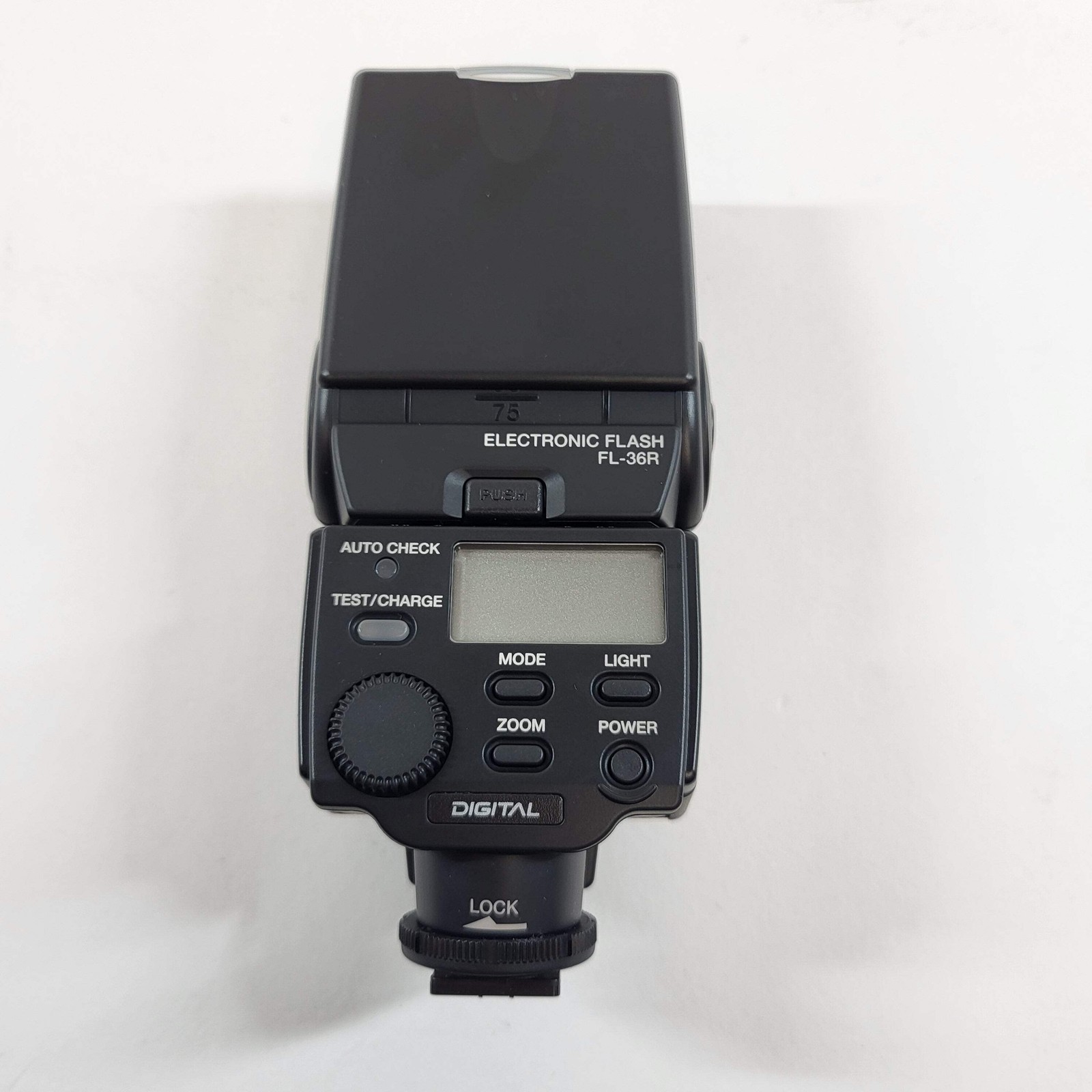 Olympus E-510 10.0MP Micro Four Thirds 4/3 Mount Digital Camera Bundle READ