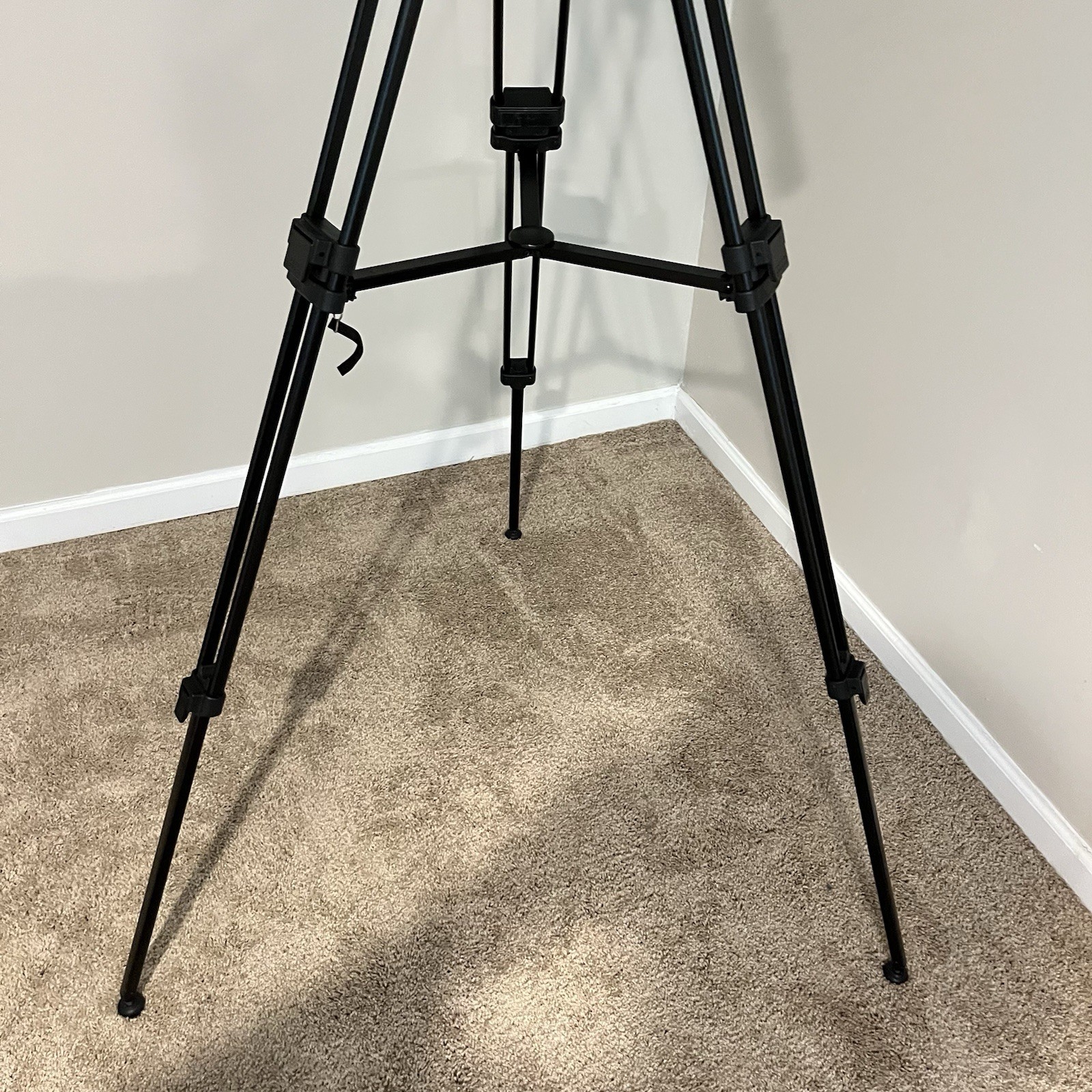 Sony VCT-1170RM Tripod for Video Cam with Fluid Head and Remote Handle